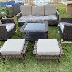 brand new patio set
