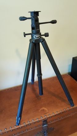 Camera tripod