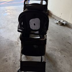 Dog stroller 