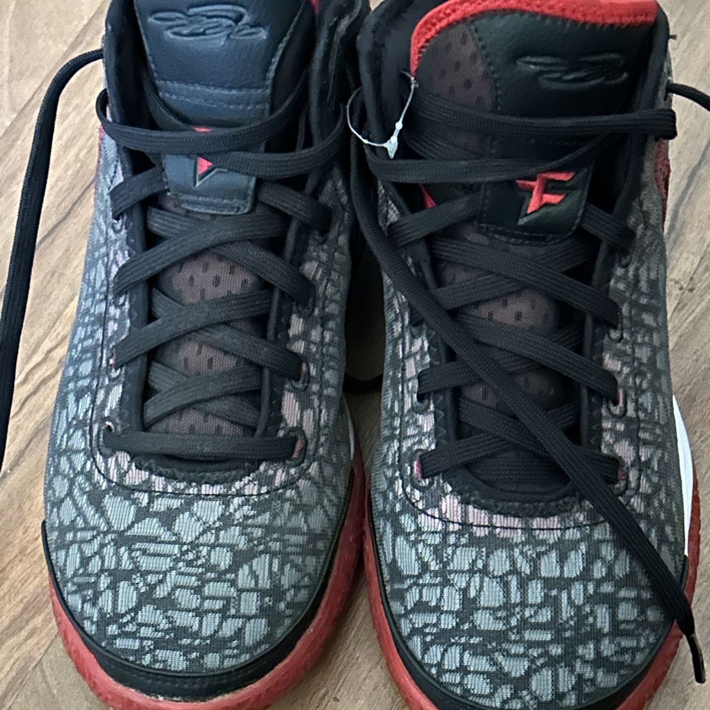 Size 9 - Nike Lebron NXXT X Faze Clan Bred Size 9 - FaZe Clan x Nike Zoom LeBron NXXT Gen Bred for sale  main image 4