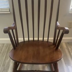 Vintage S.Bent & Bros Colonial Rocking Adult Chair 40.50” Tall 22” Wide 19.50” D