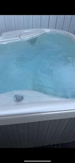 Hot tub 2 persons