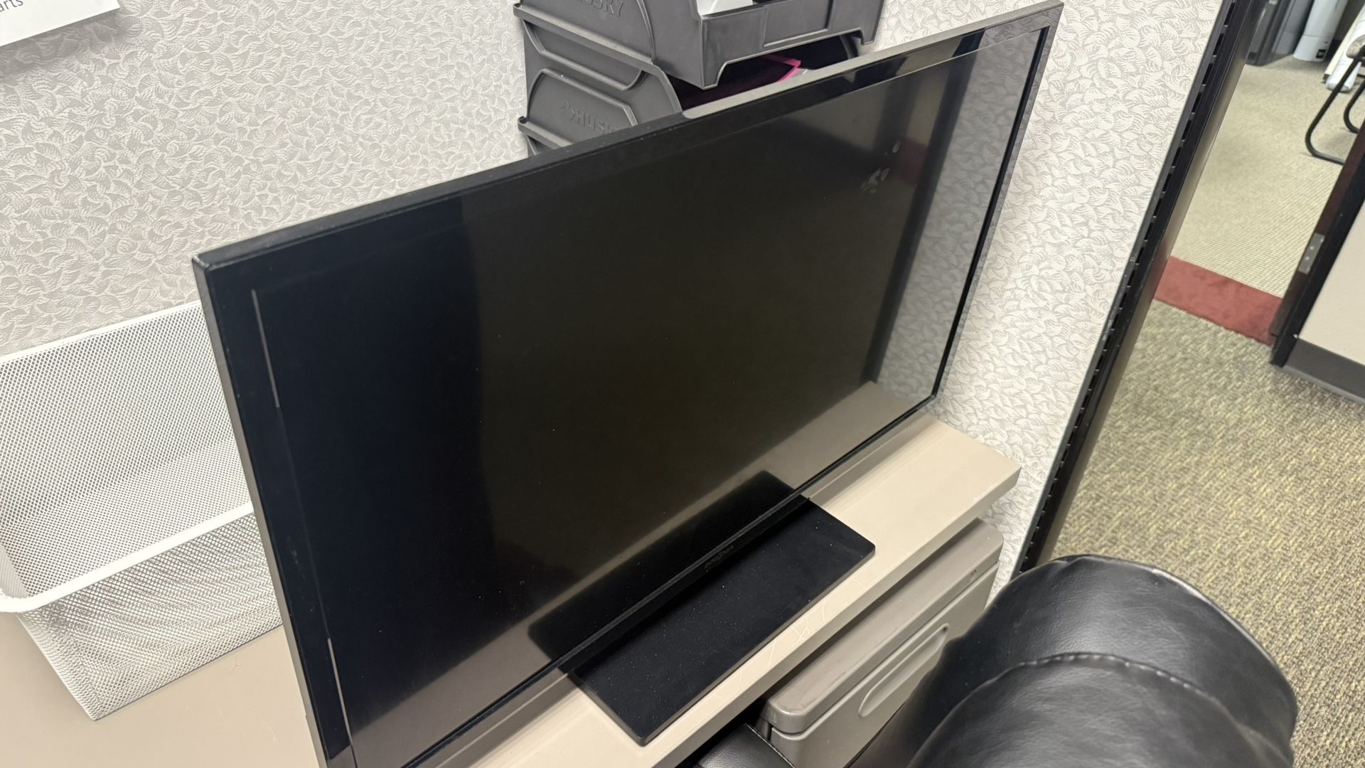 32” Insignia TV