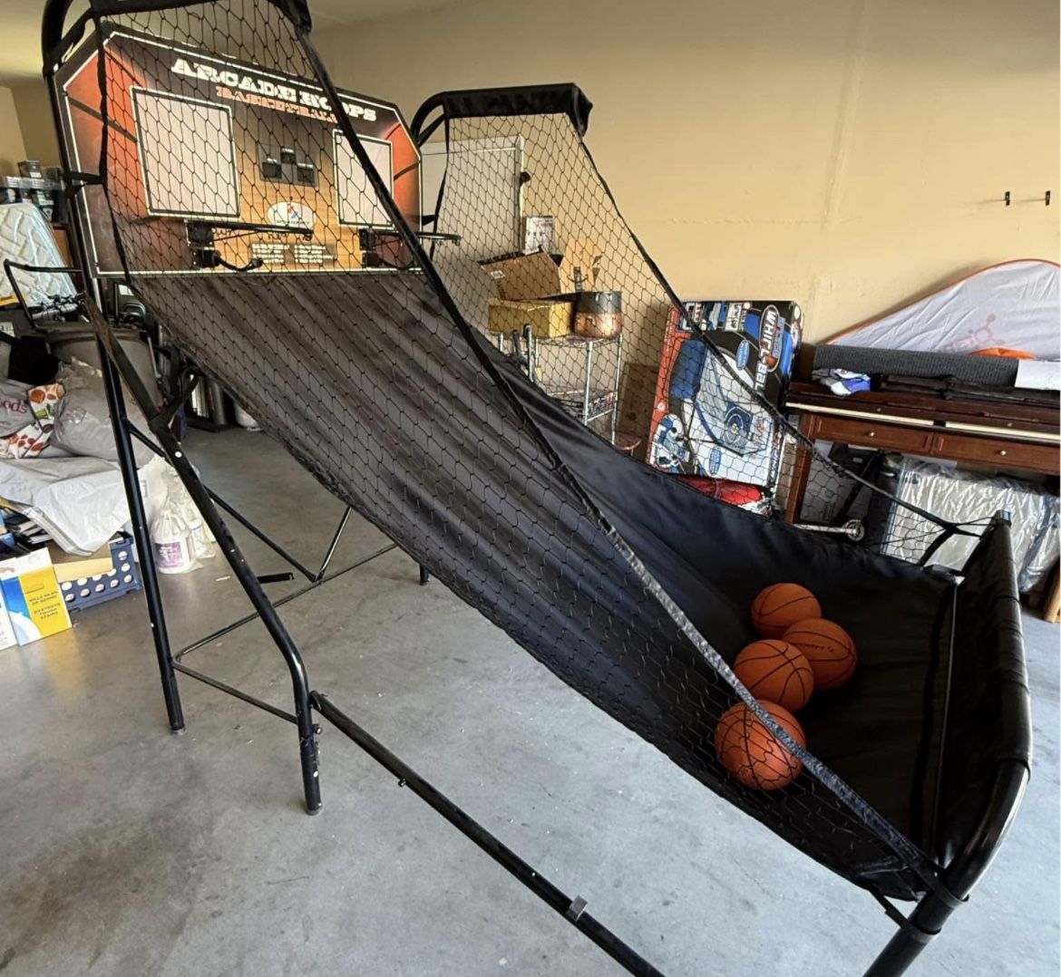 Basketball Arcade Indoor Game (read details) for ONLY $40