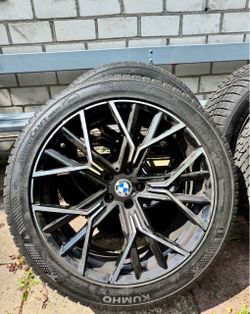 BMW M rims in 20 inches including winter tires.