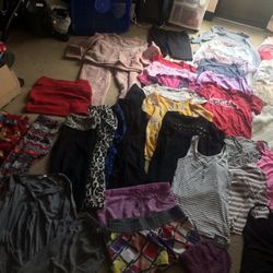 44Pc Woman’s M/L Clothing Lot