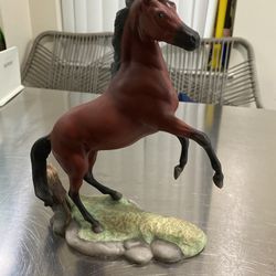 1987 The Red Pony Franklin Mint Fine Porcelain Statue Horse Figurine Pamela Du Boulay