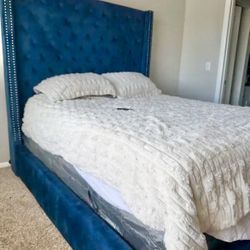 Like New Queen Size Bed + Mattress 