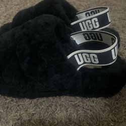 Uggs for sale hit me 🩷