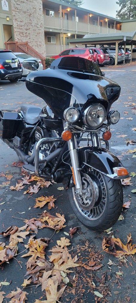 2012  HARLEY DAVIDSON  ULTRA/STREET GLIDE