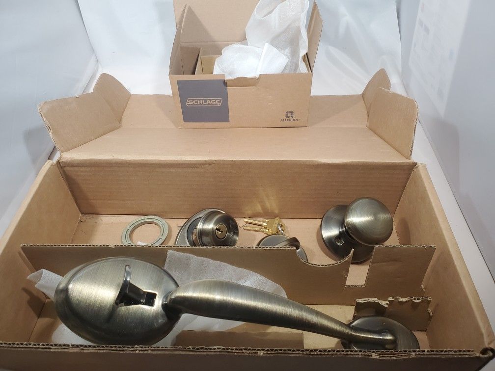SCHLAGE Plymouth Single Cylinder Handleset and Plymouth Knob, Antique Brass (F60 PLY 609)