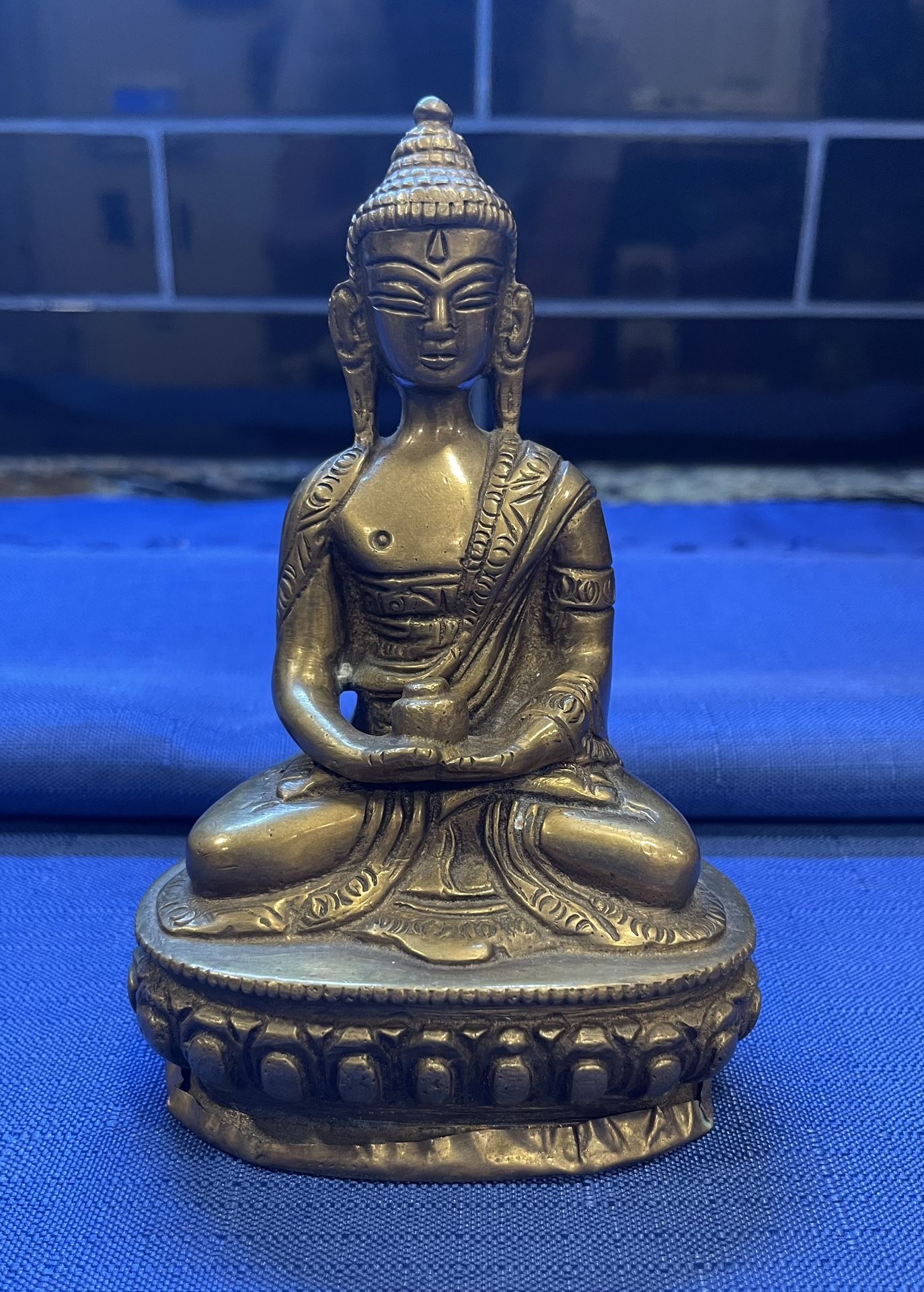 Antique Tibetan Medicine Buddha With Base Plate 