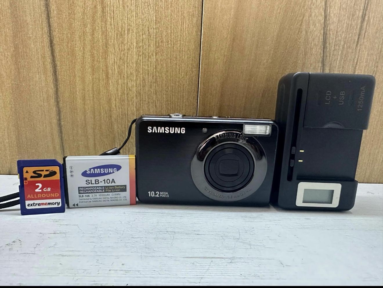 Samsung PL50 Digital Camera
