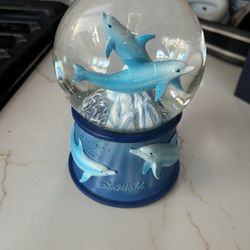 Sea World Snow Globe Collectible 