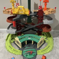 Thomas & Friends Train and Cranes Super Tower