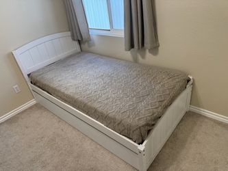 Twin Sized Trundle Bed