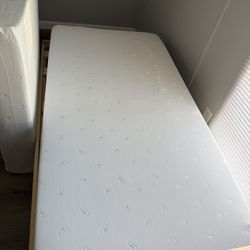  Twin Beds