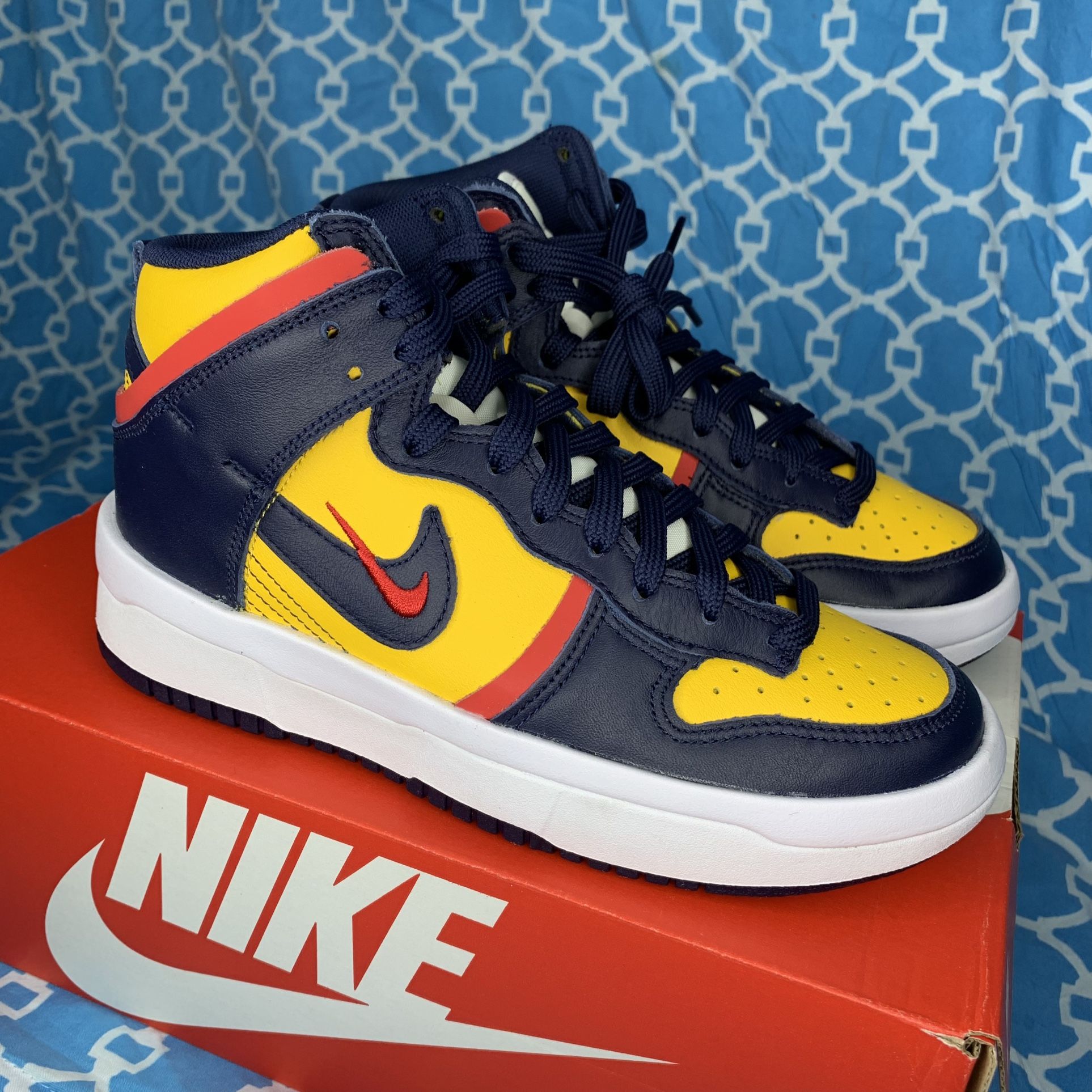 Nike Dunk high Women's size Michigan rebel up yellow navy