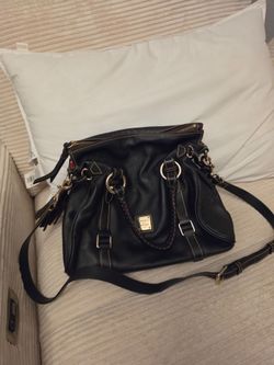 Dooney and bourke purse