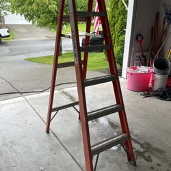 Keller 6 Foot Fiberglass Heavy Duty Ladder