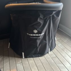 Ice Pod With Accessories 