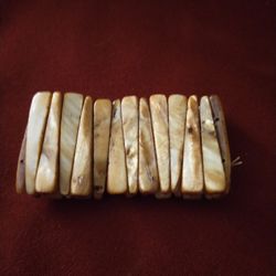 Mother Of Pearl Stretch Bracelet Copper/ Brown Color