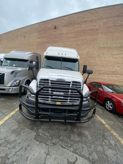 Freightliner Cascadia. Semi Truck. DryVan Trailer. Best Pay 💰 