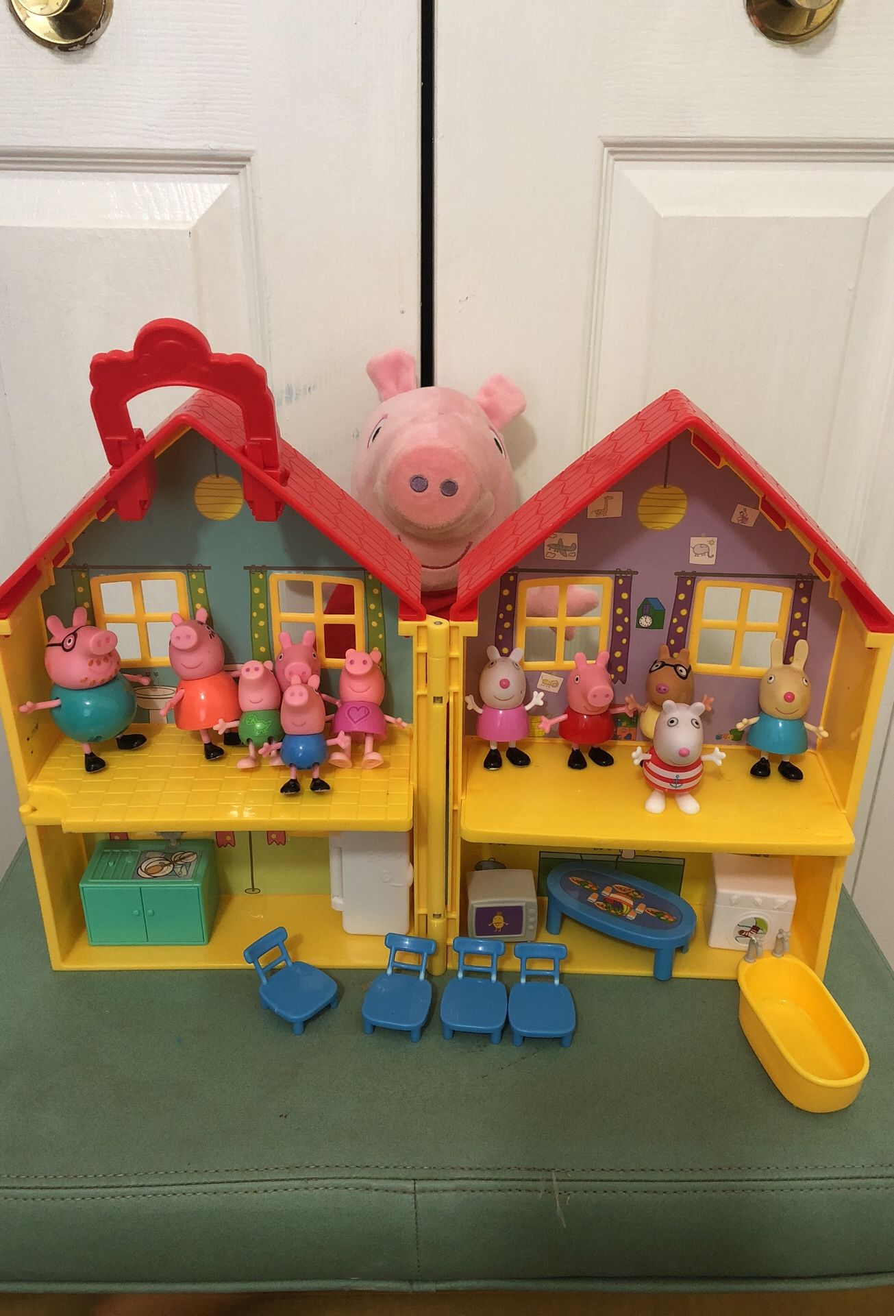 Peppa Pig Set and Large Plush