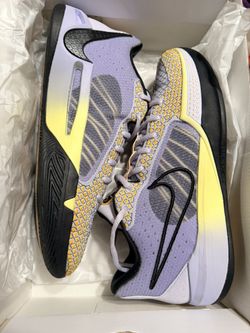 Nike Sabrina 1’s