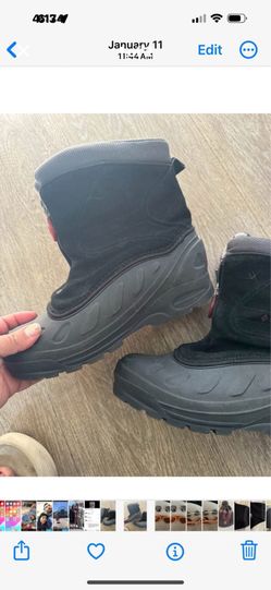 Snow Boots Colombia  Size 6