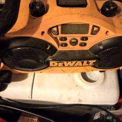 DeWalt Workshop Radio DC 012 With Two Batteries