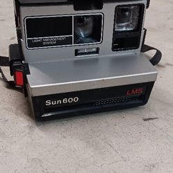 Vintage Polaroid Sun 600 Camera 