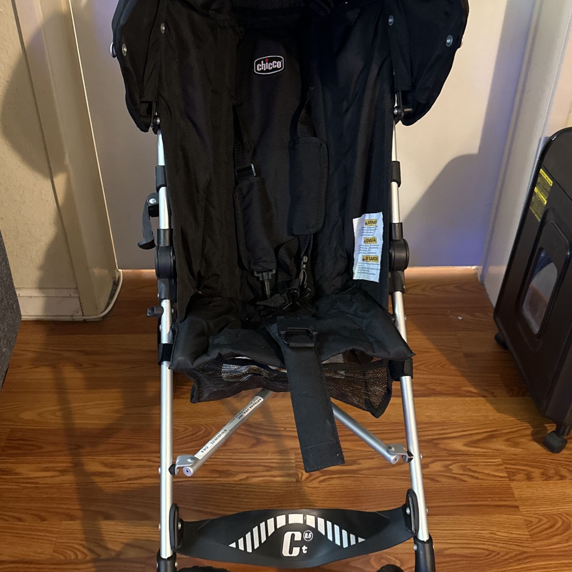Chicco C6 Lightweight Umbrella Stroller