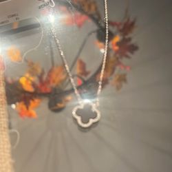 Necklace With Pendant 