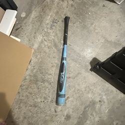 Victus crayon bat