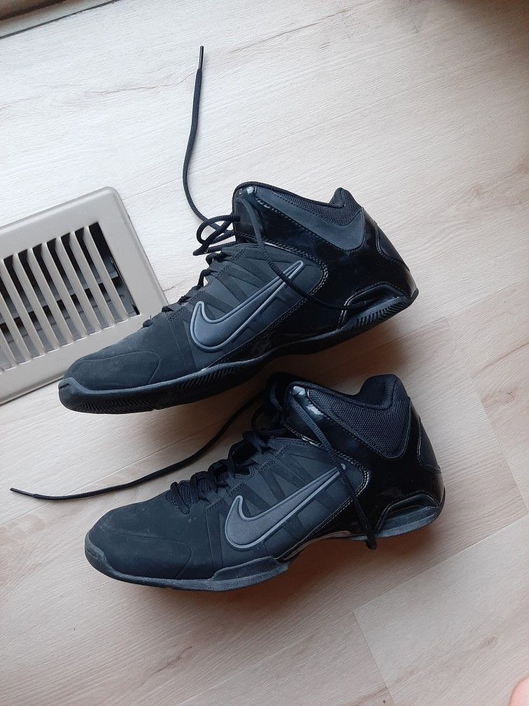 Black Nike Shoes Size 11