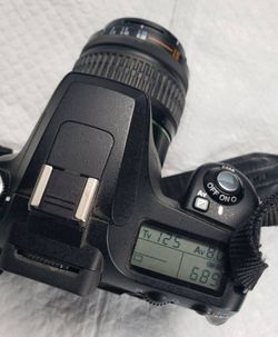 Pentax K100D digital DSLR removable lens camera with lens digicam