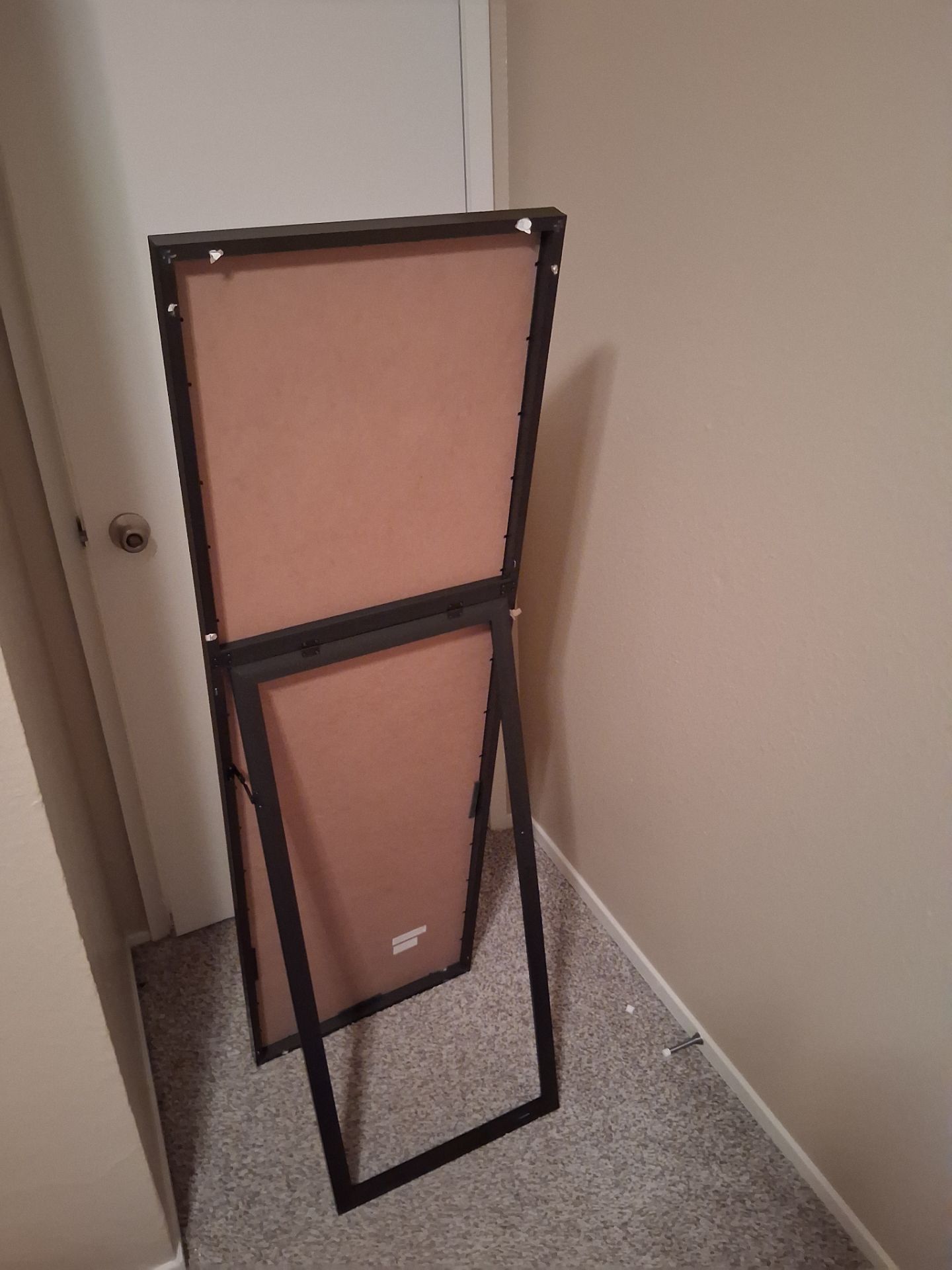 Stand up mirror