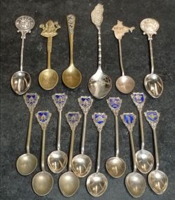 16pc Vintage Asian Souvenir Spoon Lot – India Taj Mahal Enamel, Nepal Ganesha, Taiwan