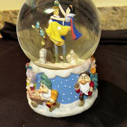 Vintage Walt Disney Snow White Christmas Snow Music Snow Globe