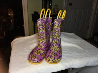 NEW GIRLS PINK AND YELLOW RAIN BOOTS SIZES 9 Available in Inglewood 90301