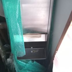 I Commercial Recessed Papertowel And Trash Can Insert.