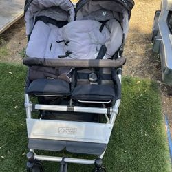 $350 Stroller Almost Brand New. Brand Mountain Buggy 