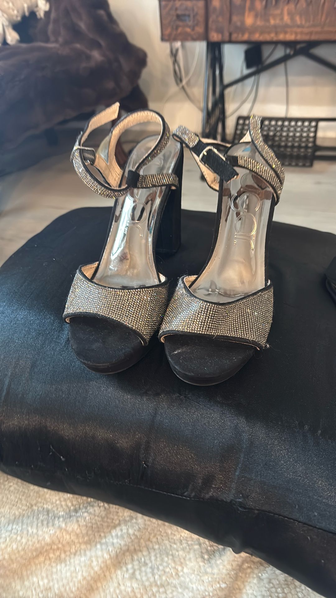 Sugar Black and gold high heels with Romestone