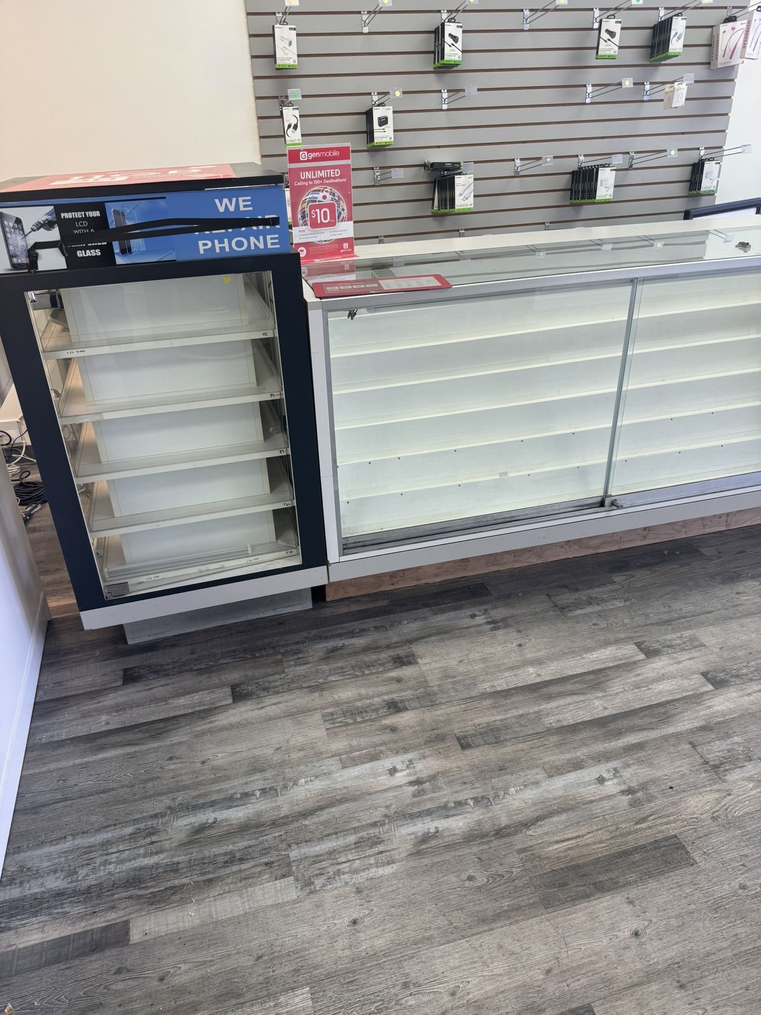 Complete Set Of Phone Display Cases ( Totally Free)
