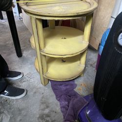 VINTAGE SIDE TANLE WITH SHELVES 