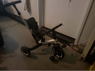 Newyoo Toddler Bike, 4 in 1 Tricycles for 1,2,3 Year Olds, Balance Bike, Birthday Gift and Toy for Boys and Girls, Kids Tricycle with Parent Steering