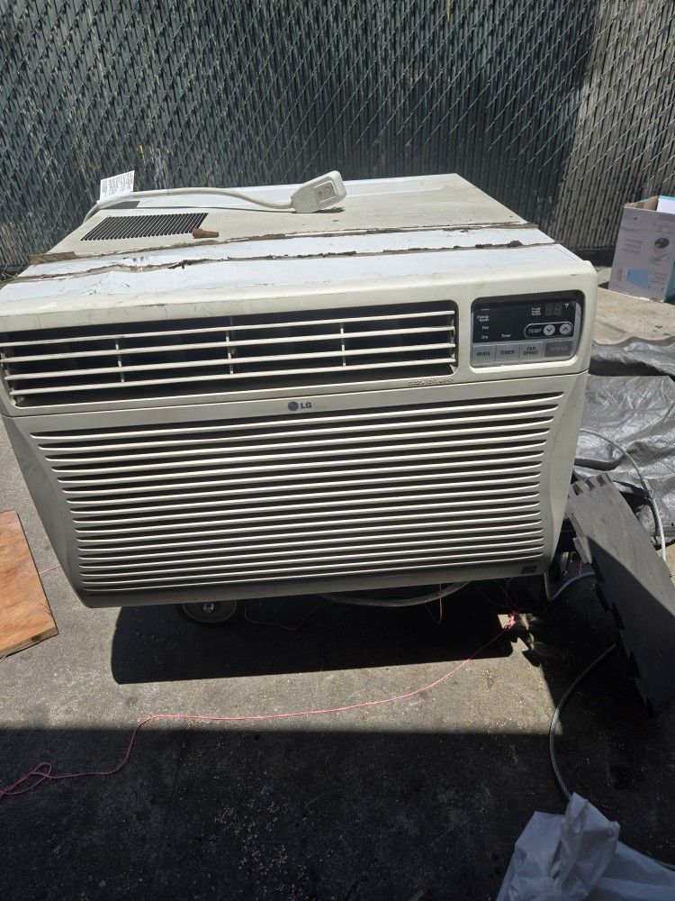 Lg Extra Large Window AC
