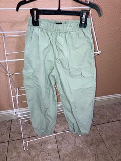 Girl, parachute pants size 10/12