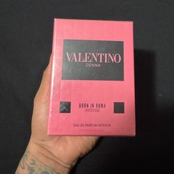 Valentino Perfume 